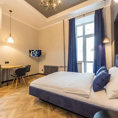 Dayflat Maidan Area Apartment Kyiv