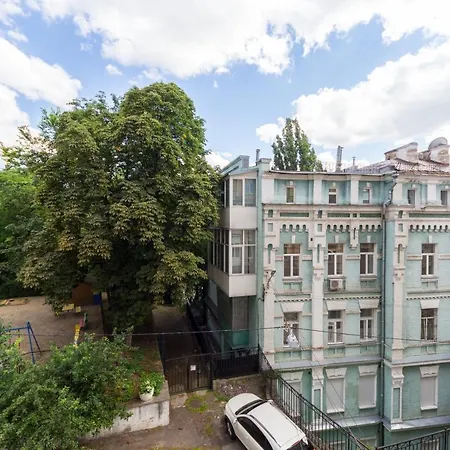 Dayflat Maidan Area Apartment