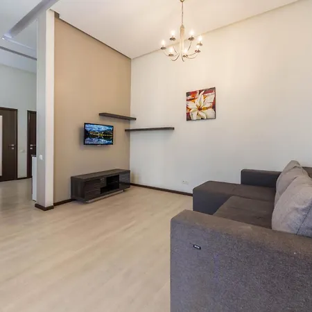 Dayflat Maidan Area Apartment Kyiv