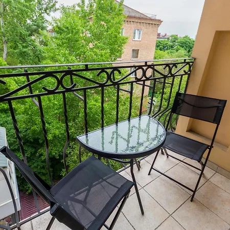 Dayflat Maidan Area Apartment