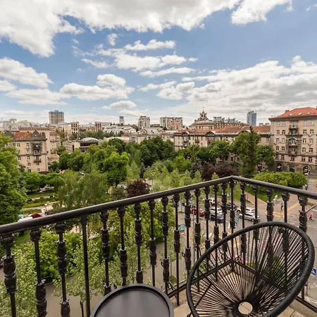 Dayflat Maidan Area Kyiv